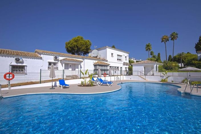 Image No.1-Appartement de 2 chambres à vendre à Estepona