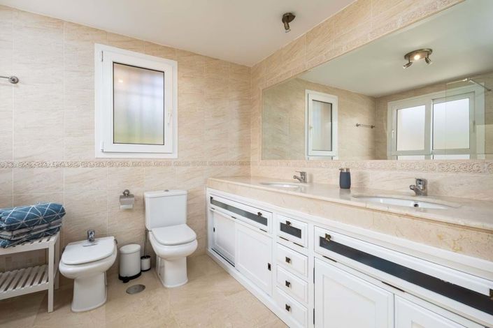 Image No.15-3 Bed Semi-Detached for sale