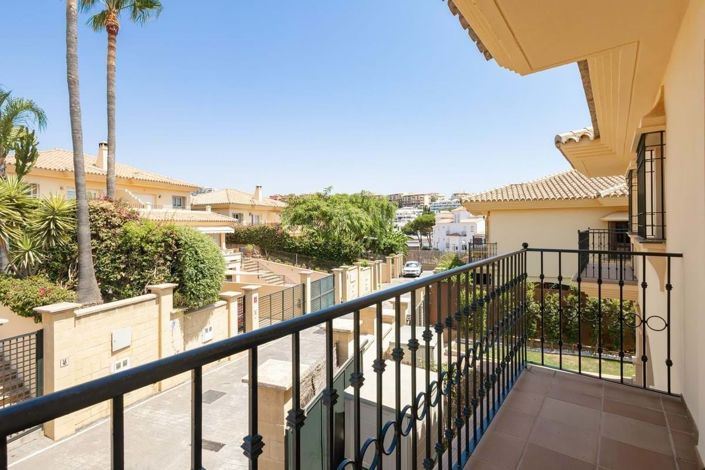 Image No.21-3 Bed Semi-Detached for sale