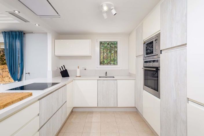 Image No.9-3 Bed Semi-Detached for sale