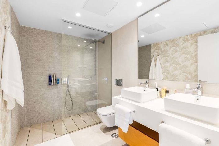 Image No.14-3 Bed Townhouse for sale