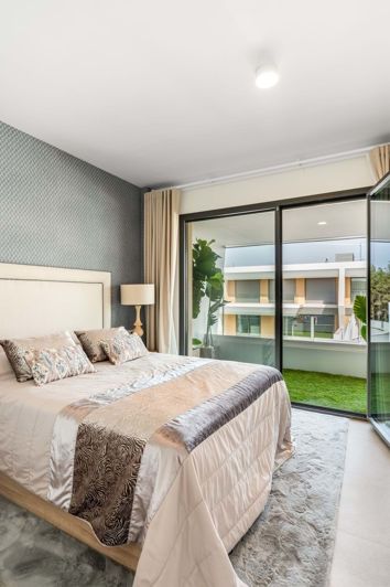 Image No.15-3 Bed Townhouse for sale