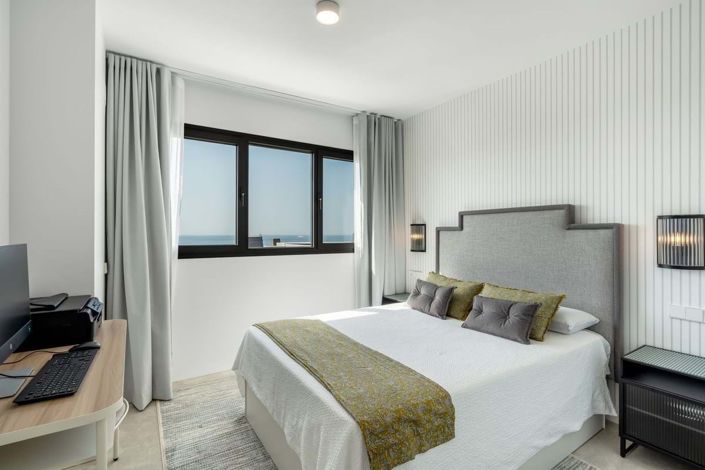 Image No.20-3 Bed Townhouse for sale