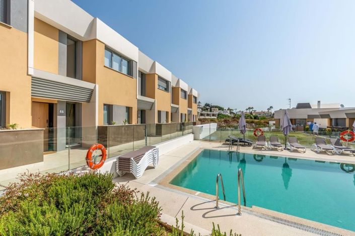 Image No.25-3 Bed Townhouse for sale