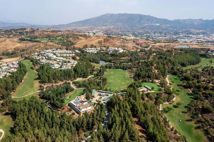 Image No.29-3 Bed Townhouse for sale