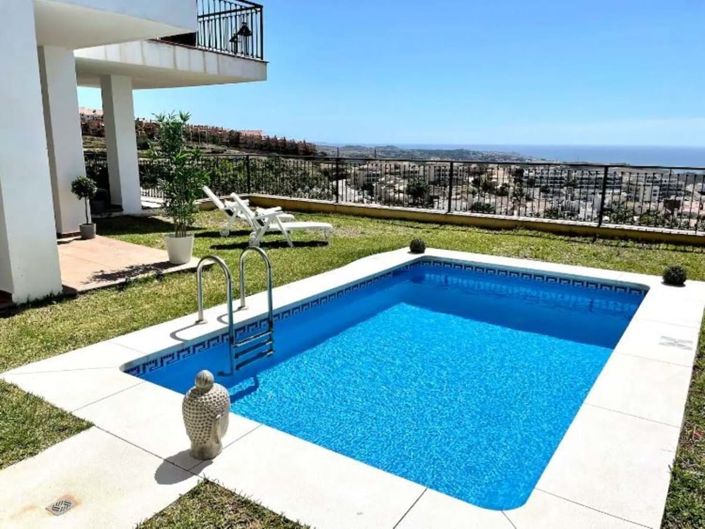 Image No.1-4 Bed Townhouse for sale