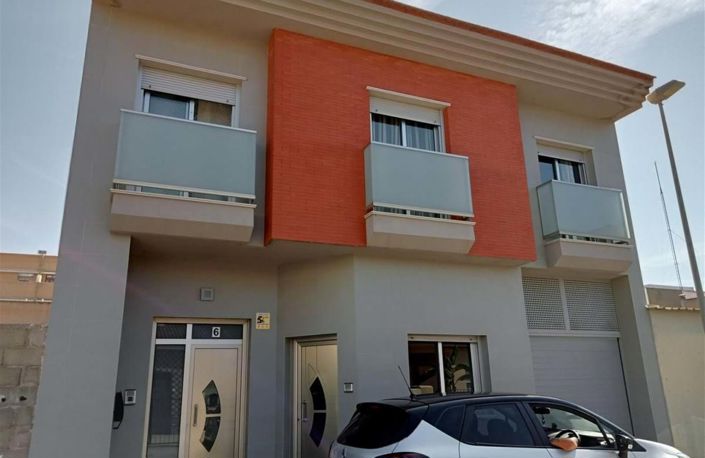 Image No.1-3 Bed Villa for sale