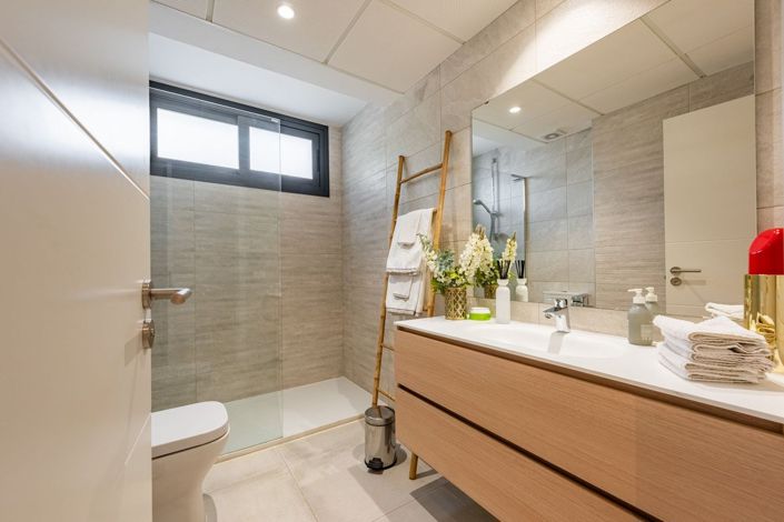 Image No.15-2 Bed Apartment for sale