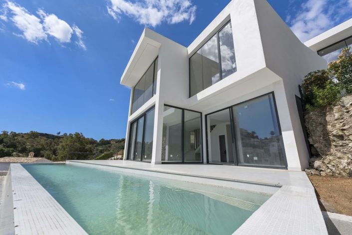 Image No.1-3 Bed Villa for sale