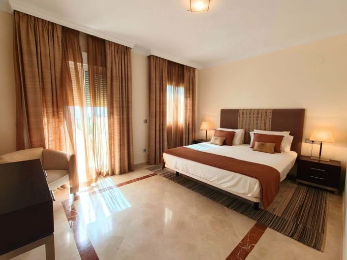 Image No.11-3 Bed Apartment for sale