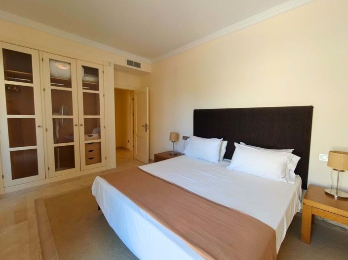 Image No.20-3 Bed Apartment for sale