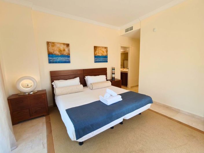 Image No.24-3 Bed Apartment for sale