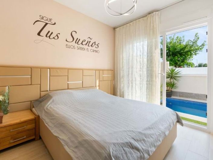 Image No.10-3 Bed Villa for sale