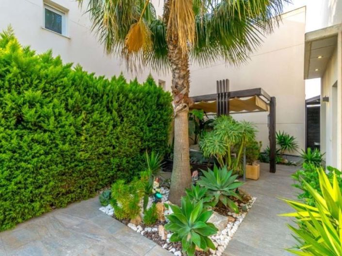 Image No.28-3 Bed Villa for sale