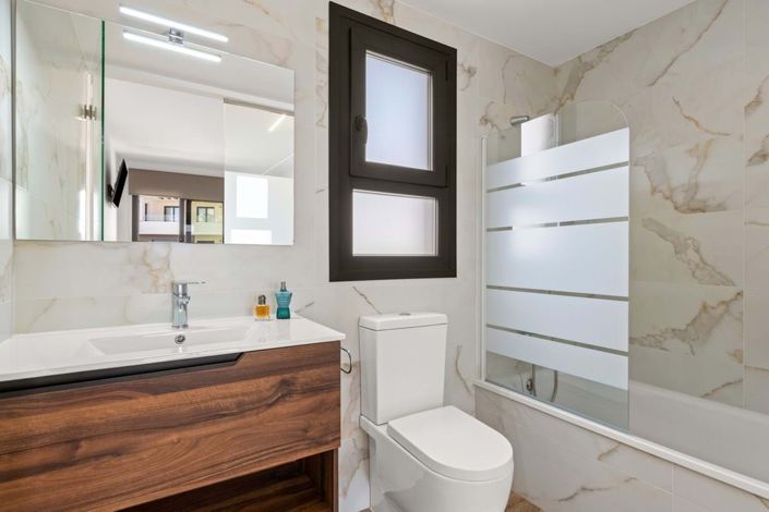 Image No.16-2 Bed Apartment for sale