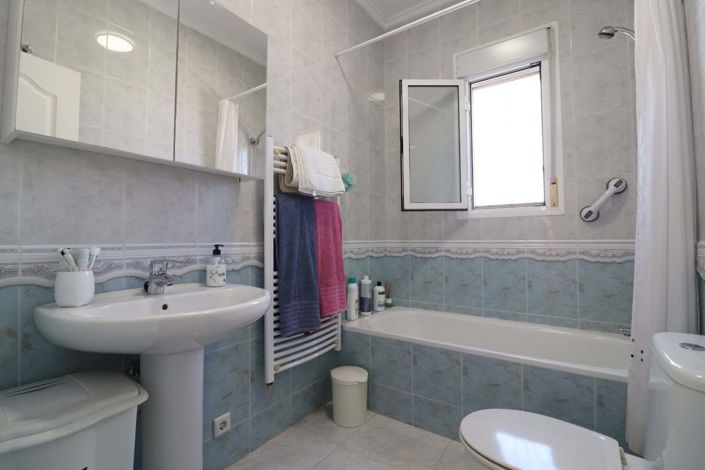 Image No.17-3 Bed Villa for sale