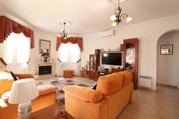 Image No.7-3 Bed Villa for sale