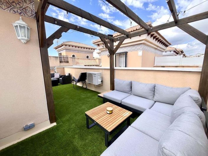 Image No.20-3 Bed Townhouse for sale