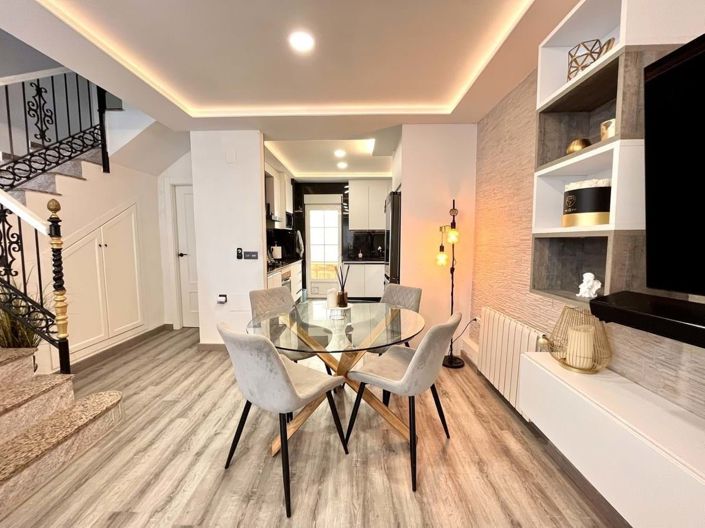 Image No.6-3 Bed Townhouse for sale