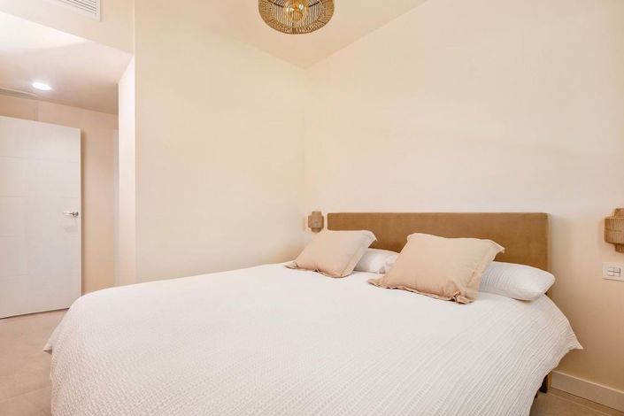 Image No.19-2 Bed Apartment for sale