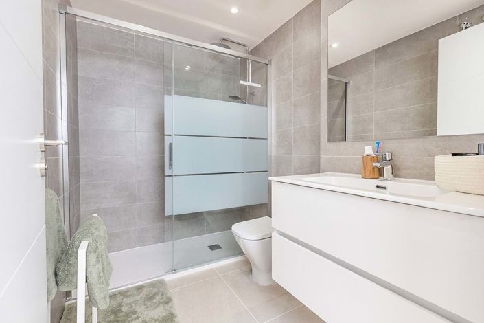 Image No.25-2 Bed Apartment for sale