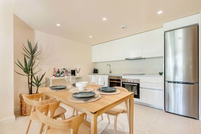 Image No.8-2 Bed Apartment for sale