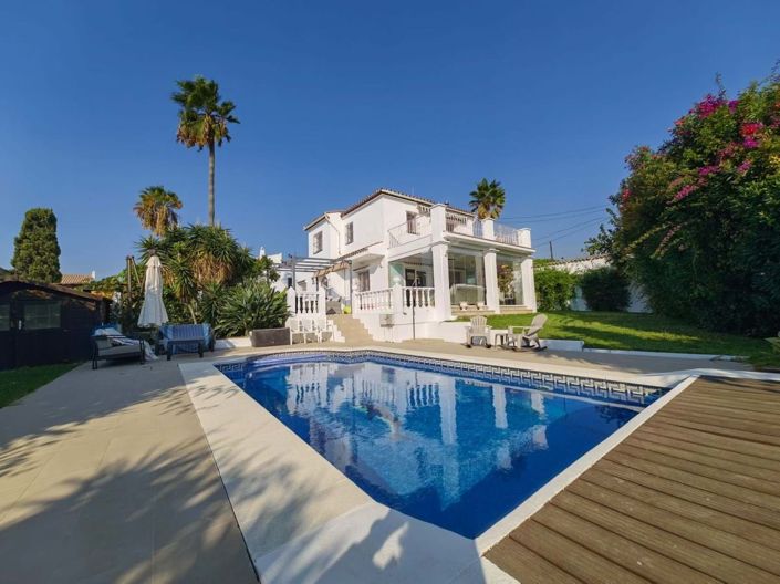Image No.1-4 Bed Villa for sale