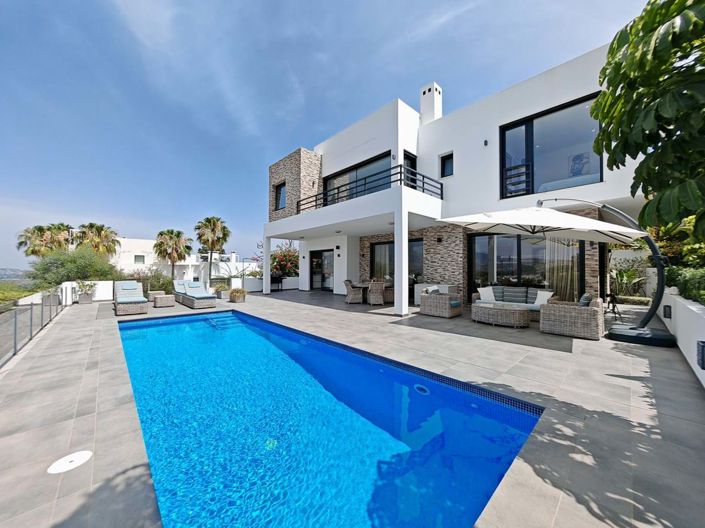 Image No.1-4 Bed Villa for sale
