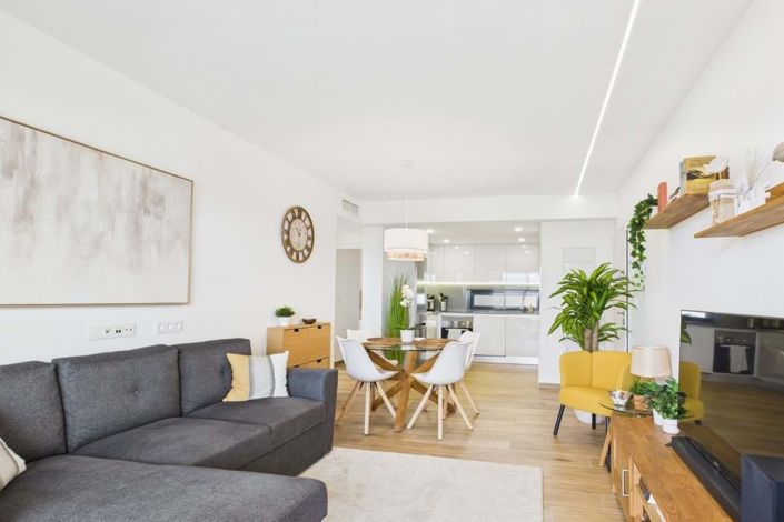 Image No.21-2 Bed Apartment for sale