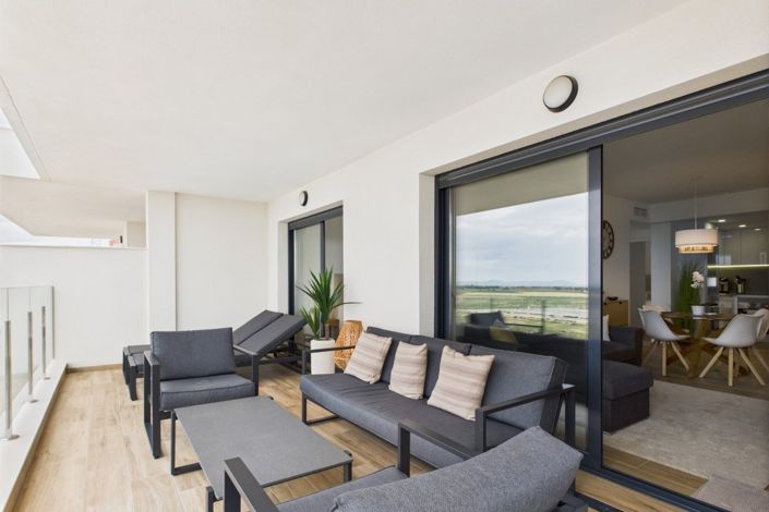 Image No.25-2 Bed Apartment for sale