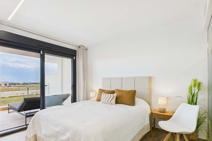 Image No.4-2 Bed Apartment for sale