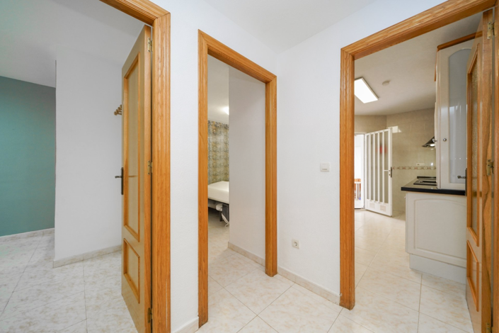 Image No.21-3 Bed Apartment for sale