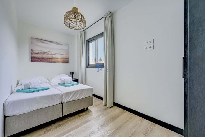 Image No.26-3 Bed Apartment for sale