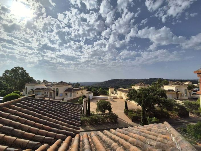 Image No.24-3 Bed Townhouse for sale