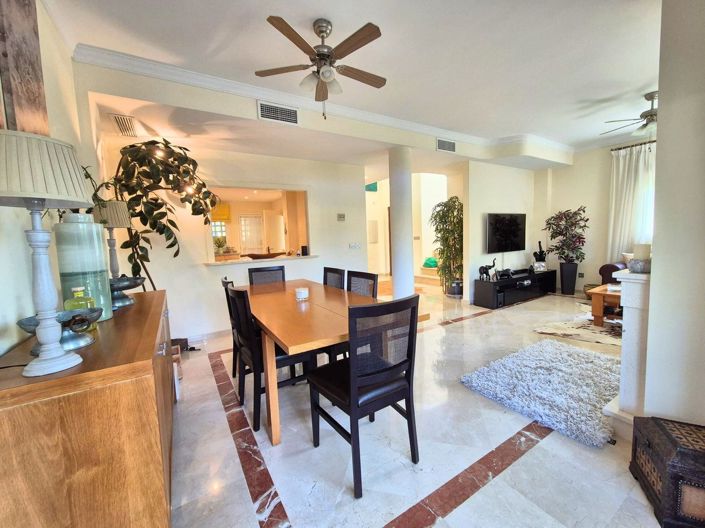 Image No.5-3 Bed Townhouse for sale