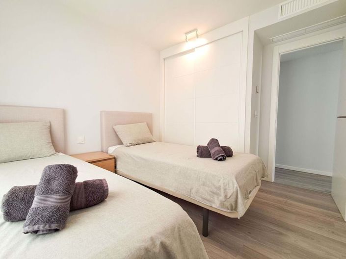 Image No.23-3 Bed Apartment for sale