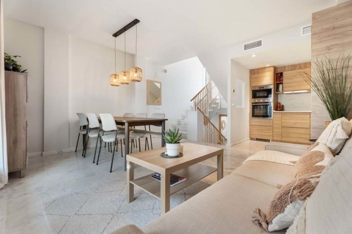 Image No.11-3 Bed Townhouse for sale