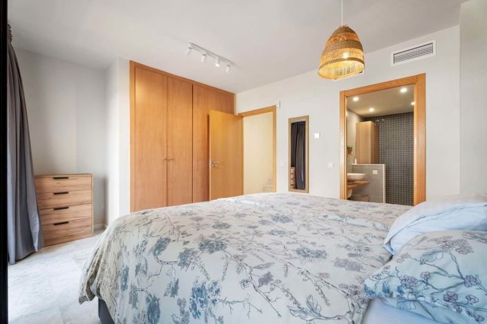 Image No.15-3 Bed Townhouse for sale