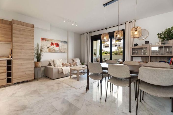 Image No.2-3 Bed Townhouse for sale