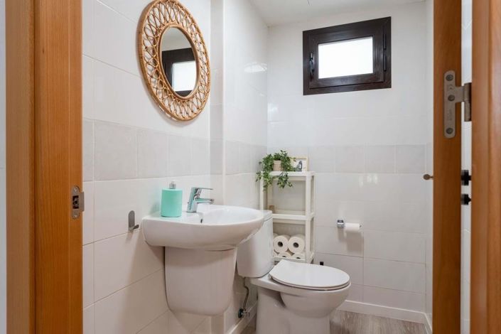 Image No.27-3 Bed Townhouse for sale