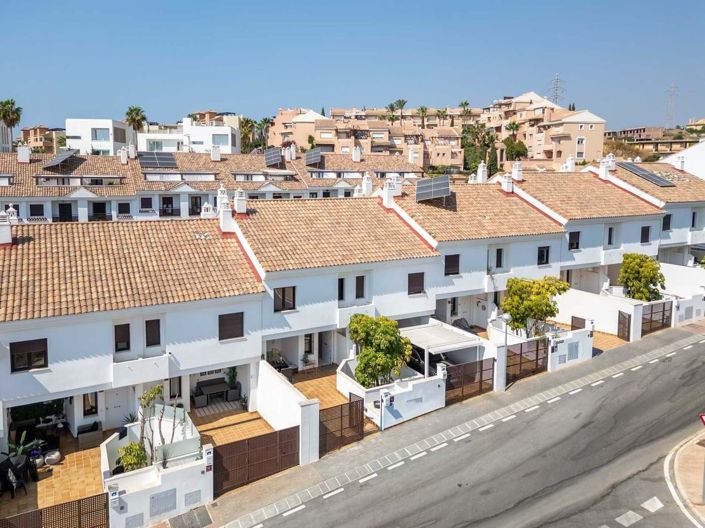 Image No.33-3 Bed Townhouse for sale