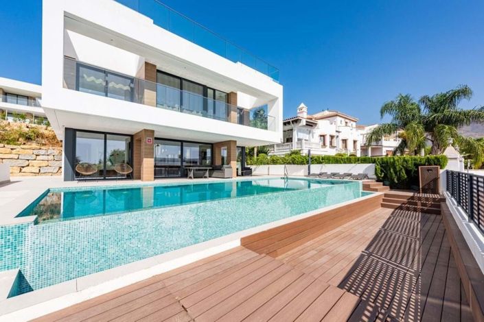 Image No.1-3 Bed Villa for sale