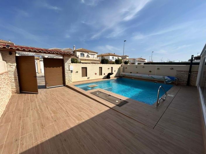 Image No.1-3 Bed Property for sale
