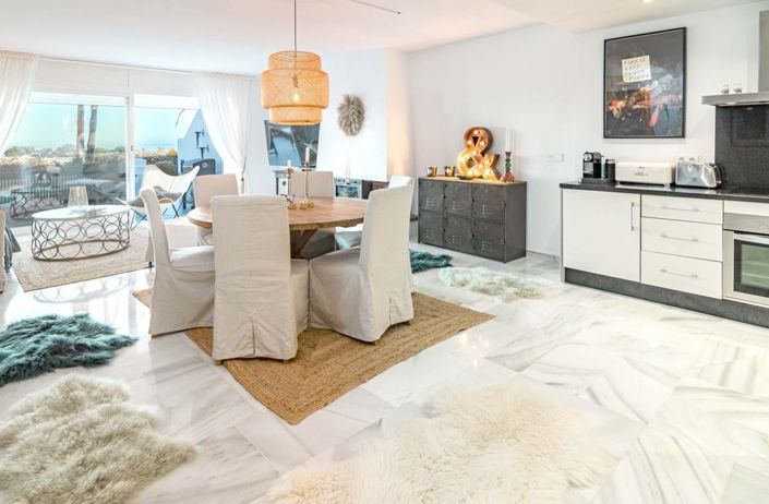 Image No.6-2 Bed Townhouse for sale