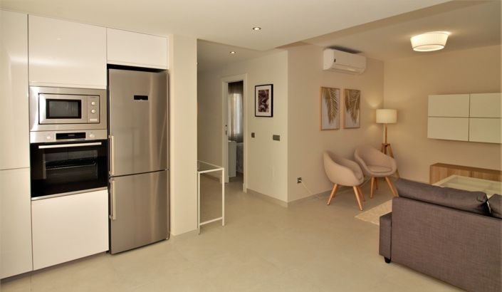 Image No.11-4 Bed Townhouse for sale