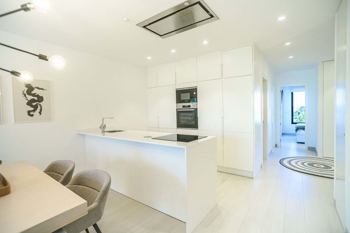 Image No.10-3 Bed Apartment for sale