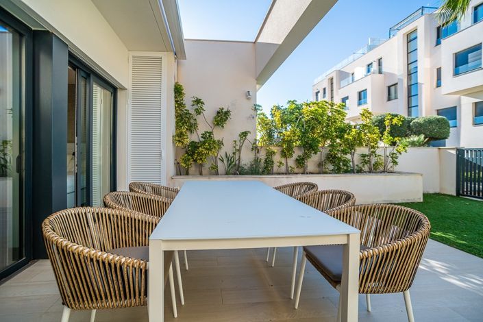 Image No.24-3 Bed Apartment for sale