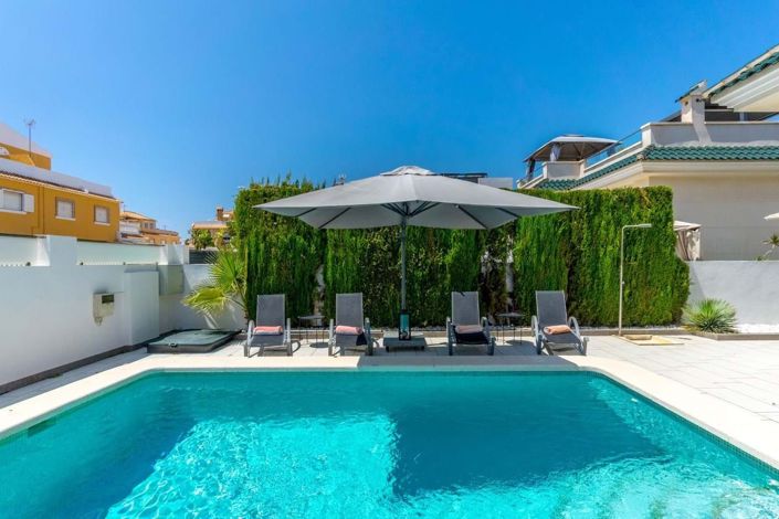 Image No.23-3 Bed Villa for sale