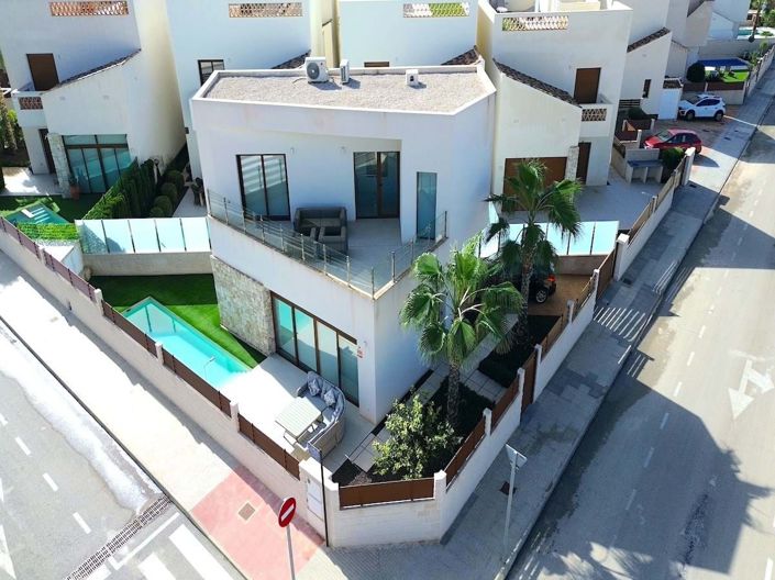 Image No.41-3 Bed Villa for sale