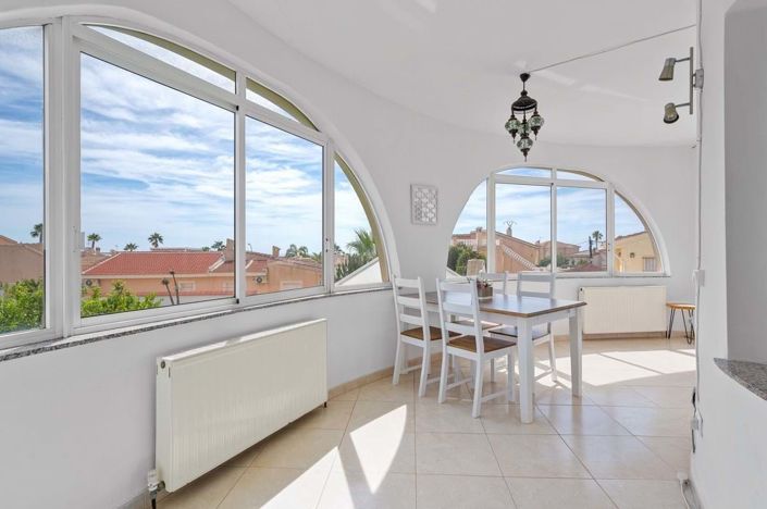 Image No.18-5 Bed Villa for sale